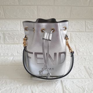 (Kategori: ) berada di . Dikirim oleh oreluxgoods (ID iklan 1199708934, Gambar 1). Deskripsi: .