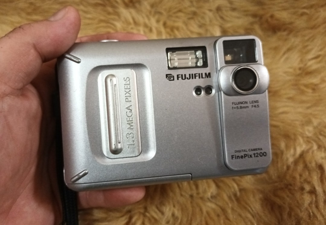 FUJIFILM FinePix1200 - デジタルカメラ