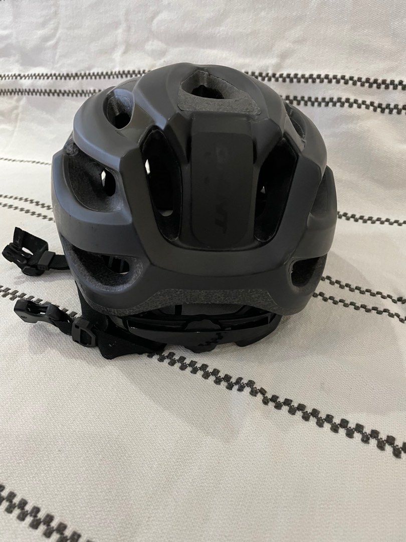 giant bicycle helmet