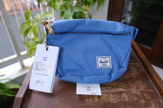 Tas Herschel fifteen blue sling bag waist bag x eiger kalibre