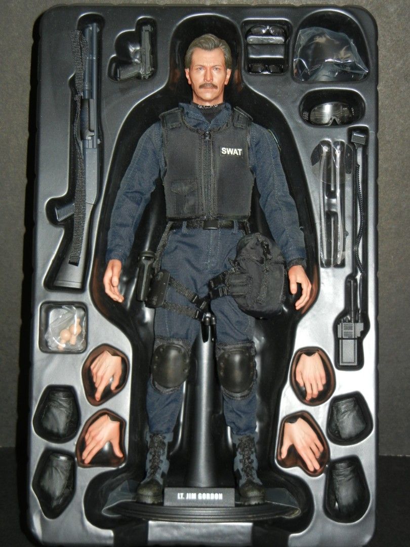 Jim gordon top action figure