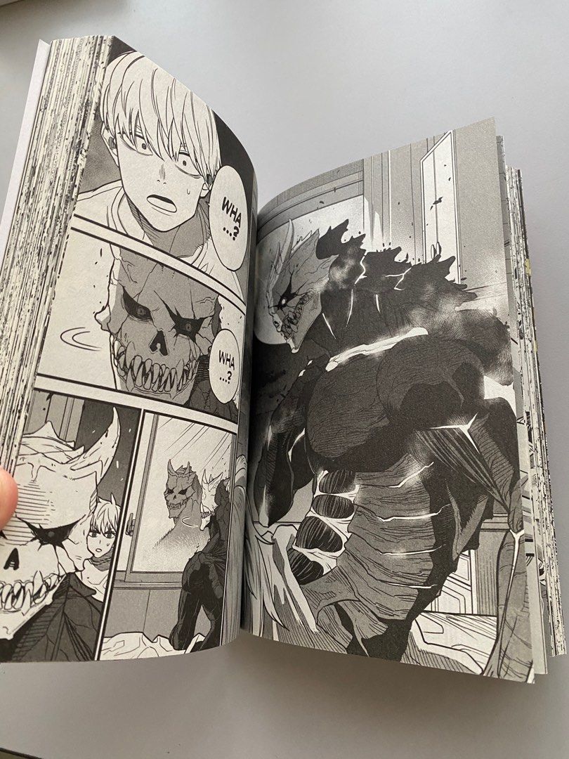 Kaiju No. 8 Manga English, Hobbies & Toys, Books & Magazines, Comics