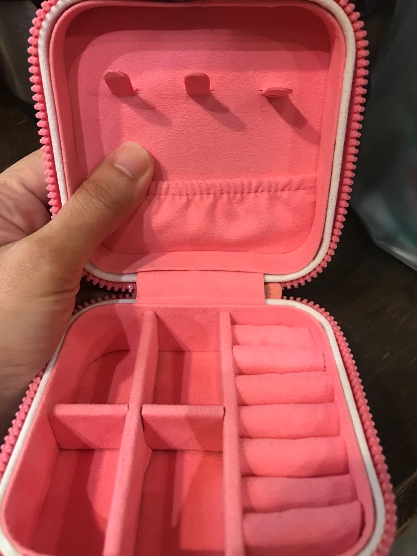 Kate Spade & Starbucks jewellery organiser, Women's Fashion, Jewelry