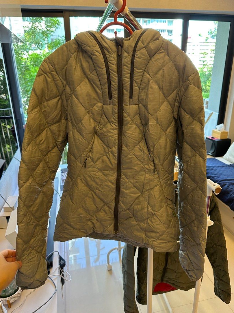 LOUIS VUITTON Hooded Goose Down Jacket Puffer Women's size 40