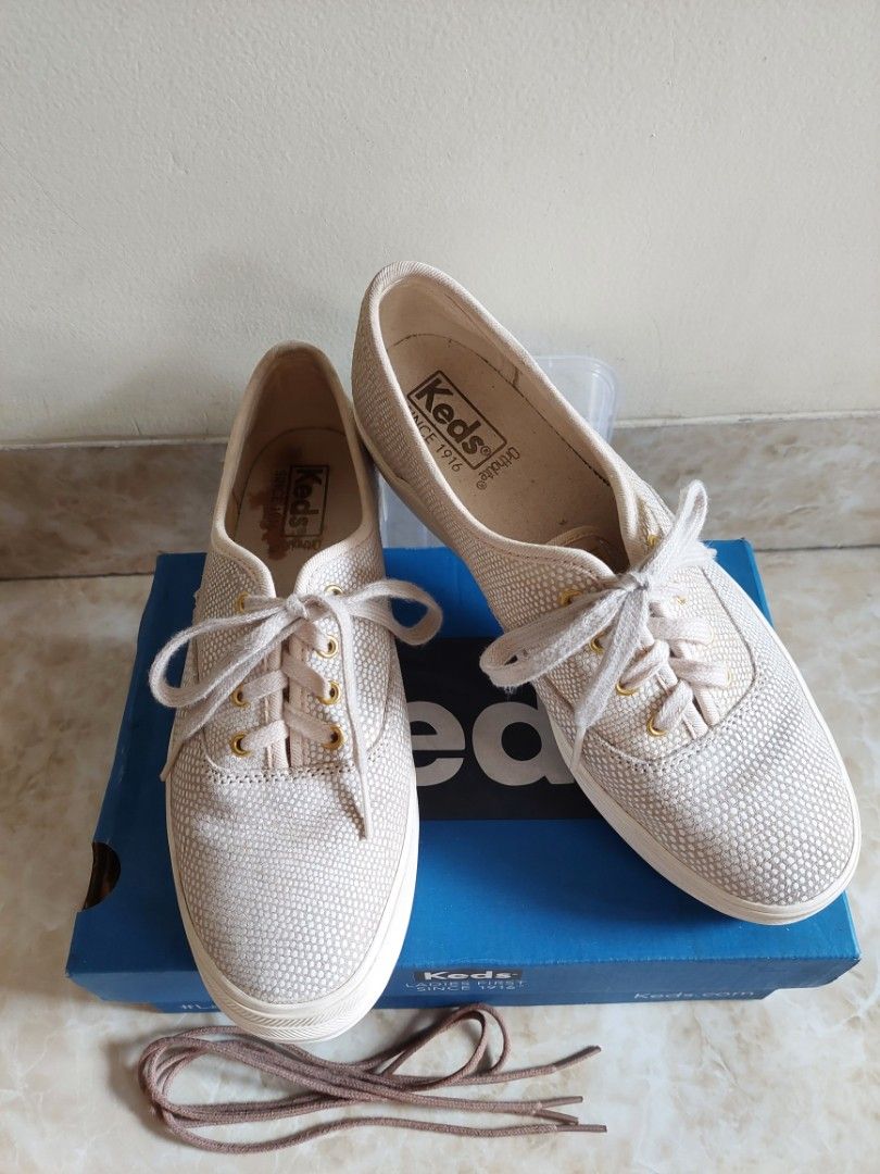 FROM 1JT KEDS Triple Dalmata Pink 2 Looks Fesyen Wanita Sepatu di Carousell