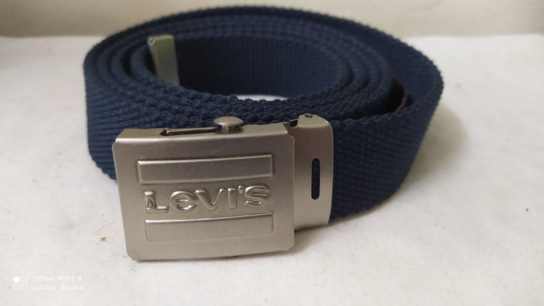 Levi's belt perempuan like new, Women's Fashion, Watches & Accessories,  Belts on Carousell