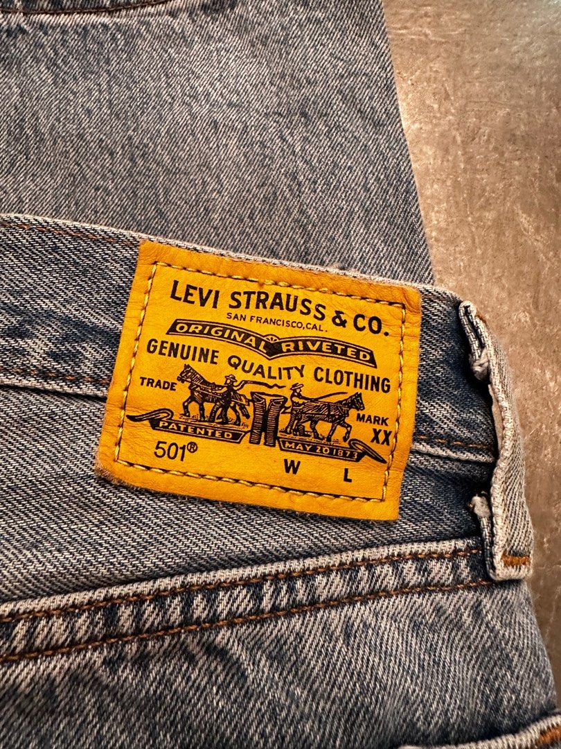 Levis Snoopy 501 Jeans