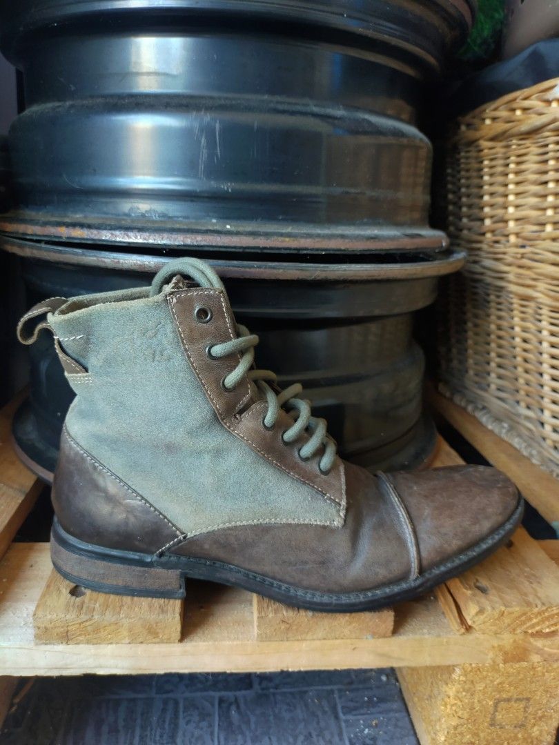 Levi's lace 2025 up boots