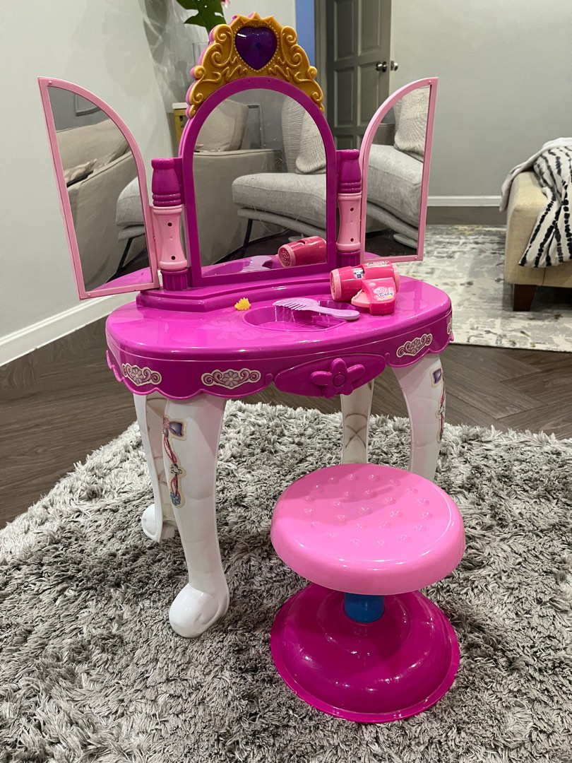 Little girls vanity, Babies & Kids, Baby Nursery & Kids Furniture, Kids
