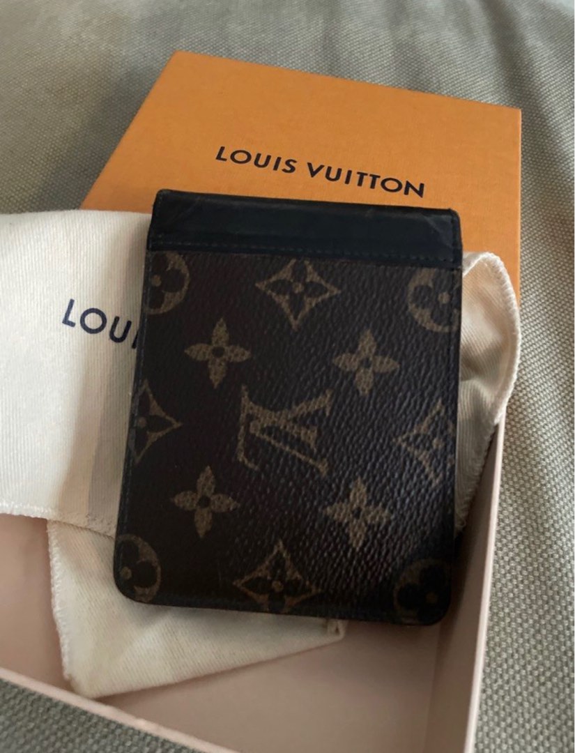 Louis vuitton men wallet, Luxury, Bags & Wallets on Carousell