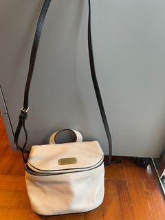 （分類：）位於 。 由 ceeacow 提交（商品編號 1199730780，圖片 1）。簡介： 。
