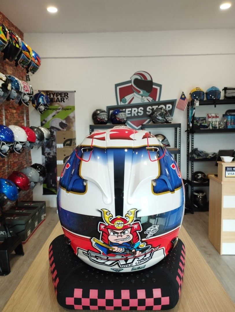 Helm arai red bull 2025
