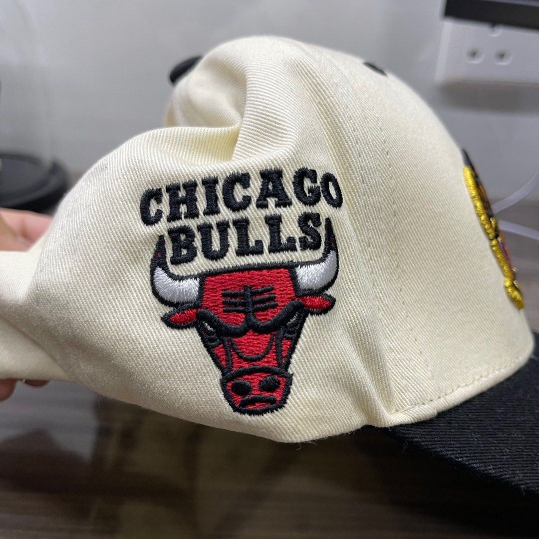 Mitchell & Ness NBA 98 Bulls Champions Snapback Black Red Blue – FCS  Sneakers