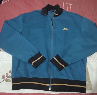 (Category: ) located in . Submitted by AisyN_Wardrobe (Listing ID 1199686487, Image 1). Description: .