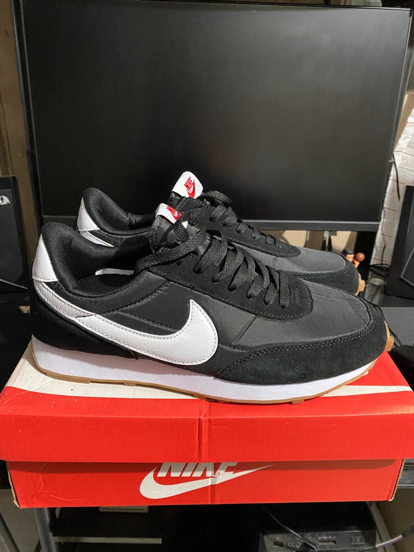 Nike Daybreak Black and White Authentic