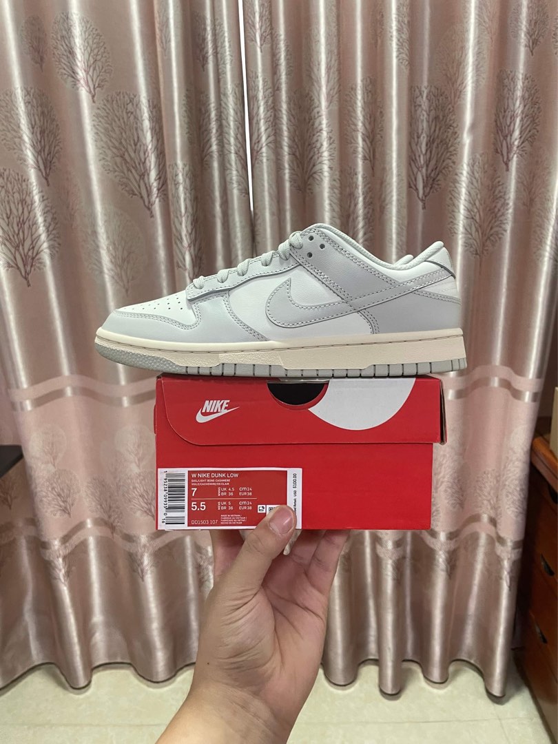 wmns dunk light bone