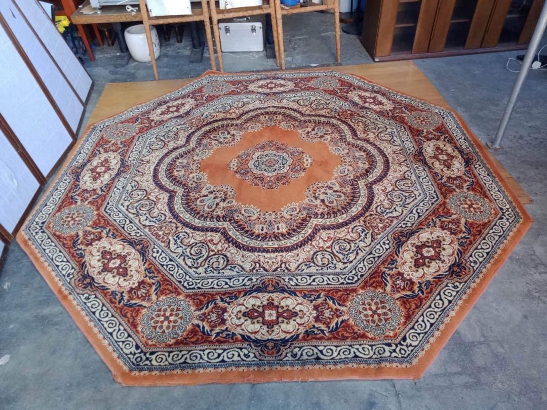 Octagon carpet, Furniture & Home Living, Home Decor, Carpets, Mats