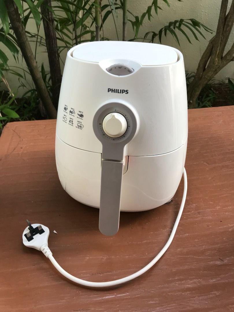 Philips Air fryer. In good working condition. Fixex price, TV & Home