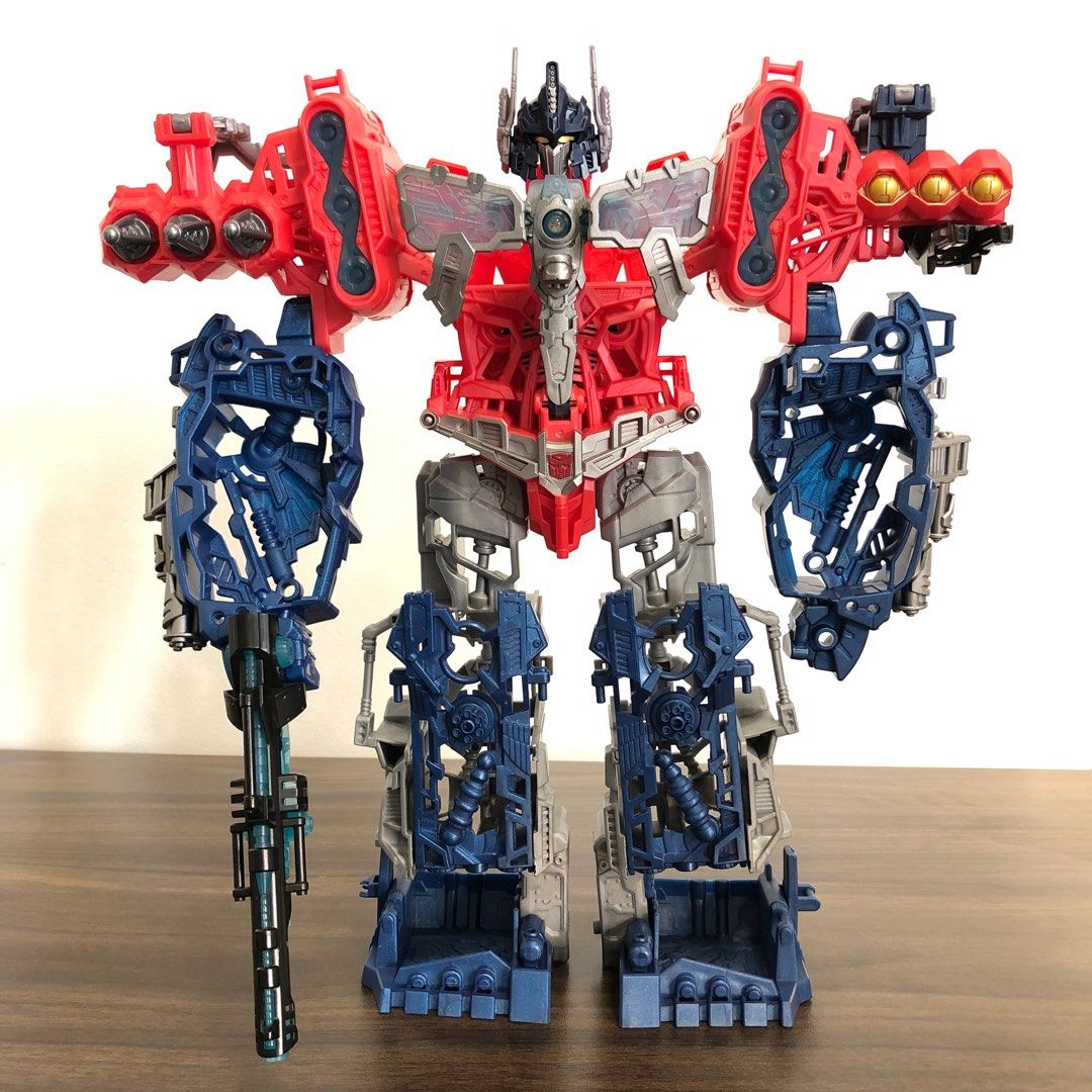 READY STOCK Transformers Prime Cyberverse Optimus Maximus