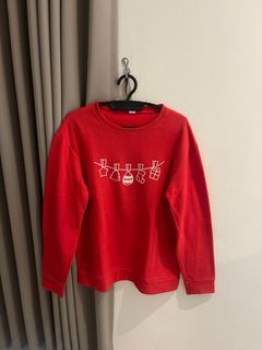 Red christmas sweater
