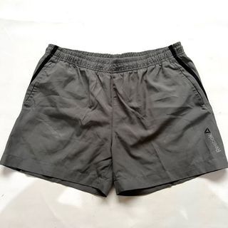Reebok - Celana Olahraga Wanita Pendek Abu / Grey Short Sport Wear Pants