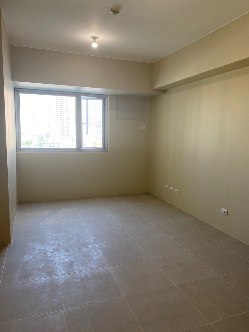 Resale Studio Unit at AVIDA TOWERS PRIMETAFT (Near La Salle Taft
