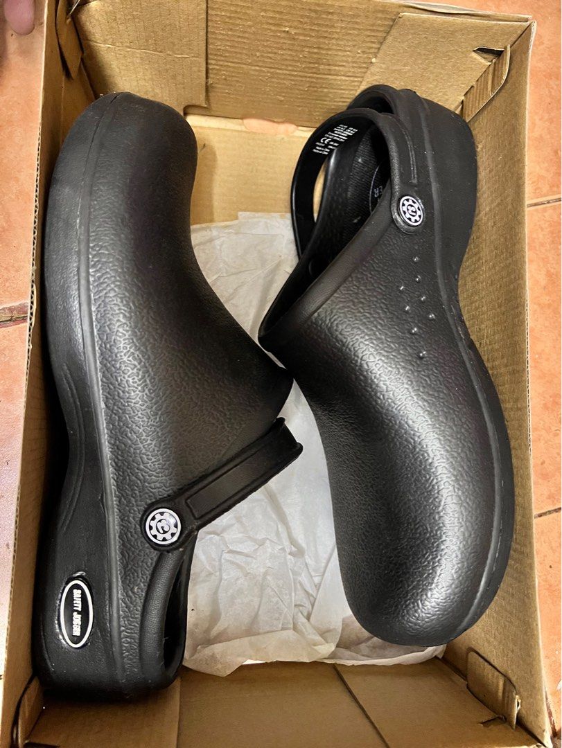 SAFETY SHOES CUTTING CROCS, Men's Fashion, Footwear, Boots on Carousell