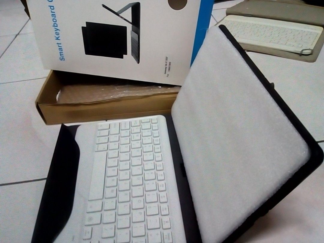 New wireless keyboard Samsung Tab A7 T500/T505 (colour full lights