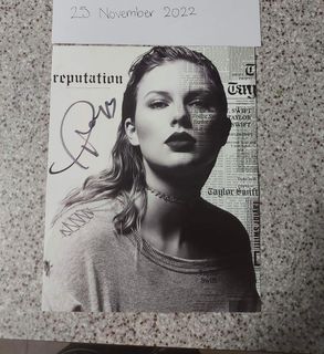 Signed Reputation 8x10 Photo Poster Taylor Swift
