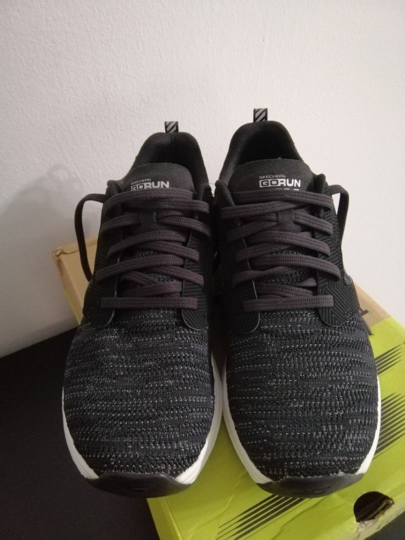 SKECHERS GoRun Ride7 Women Black White Shoes Size US7 Eur37 UK4