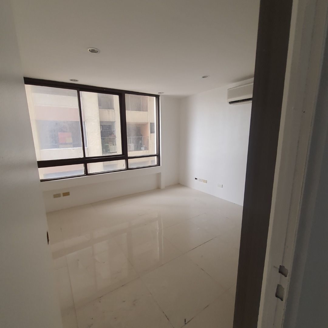 3 BR 138 SQM Condo Skyway Twin Towers Condominium for Sale Lease Rent