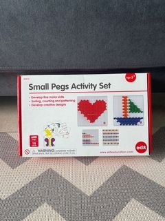 Small pegs activity set
