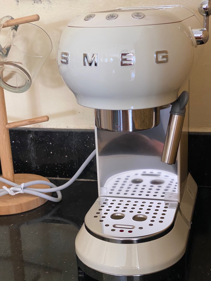 SMEG ESPRESSO COFFEE MACHINE, TV & Home Appliances, Kitchen Appliances