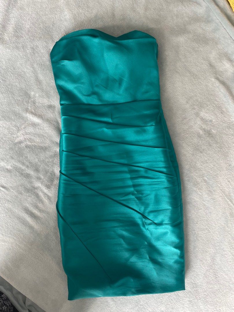 Emerald corset evening dress (Category: Evening dresses & gowns) located in Muntinlupa City. Submitted by pushpop02 (Listing ID 1199713862, Image 3). Description: Custom Made Emerald evening dress. Made from Arabian Gazar .