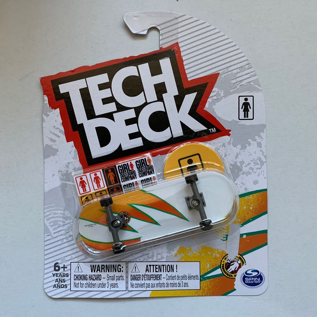 Tech deck fingerboard Girl Skateboard 手指滑板, 興趣及遊戲, 玩具 & 遊戲類 Carousell