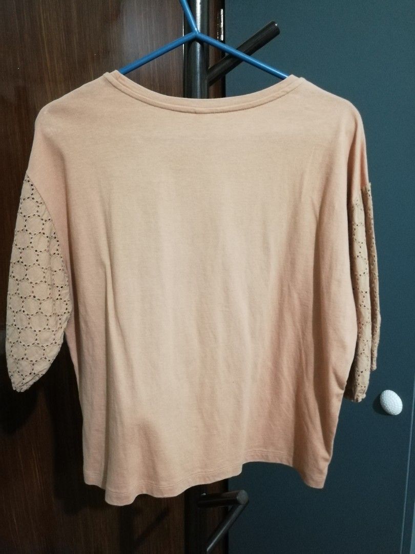 Uniqlo Lace Top Half Sleeve size Large (Category: Blouses) located in Manila. Submitted by katocampo (Listing ID 1199779074, Image 3). Description: Uniqlo Lace Top Half-Sleeve - size Large - Made in Vietnam - color Mocha - good as new - shipping fee c/o buyer.