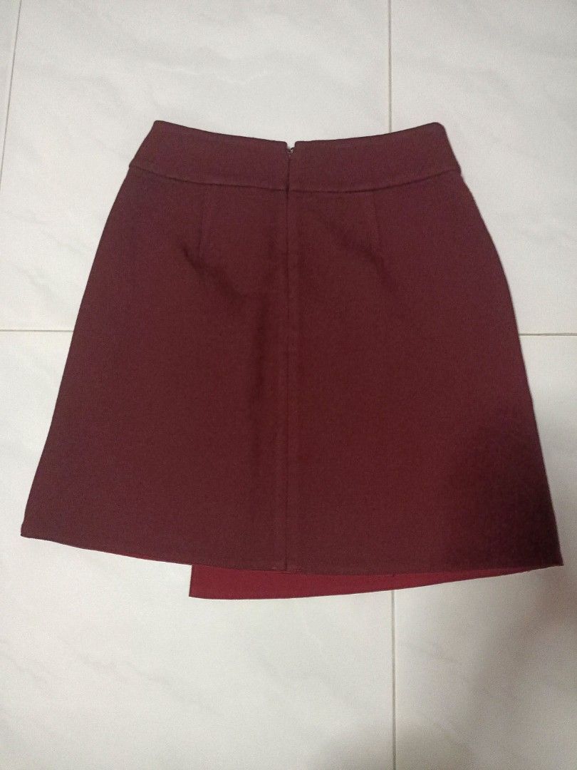 Uniqlo maroon skirt outlet