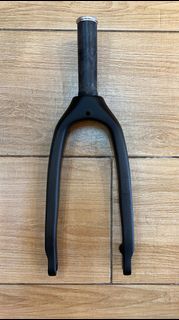 （分類：）位於 。 由 thebicycleshophk 提交（商品編號 1199649883，圖片 1）。簡介： 。