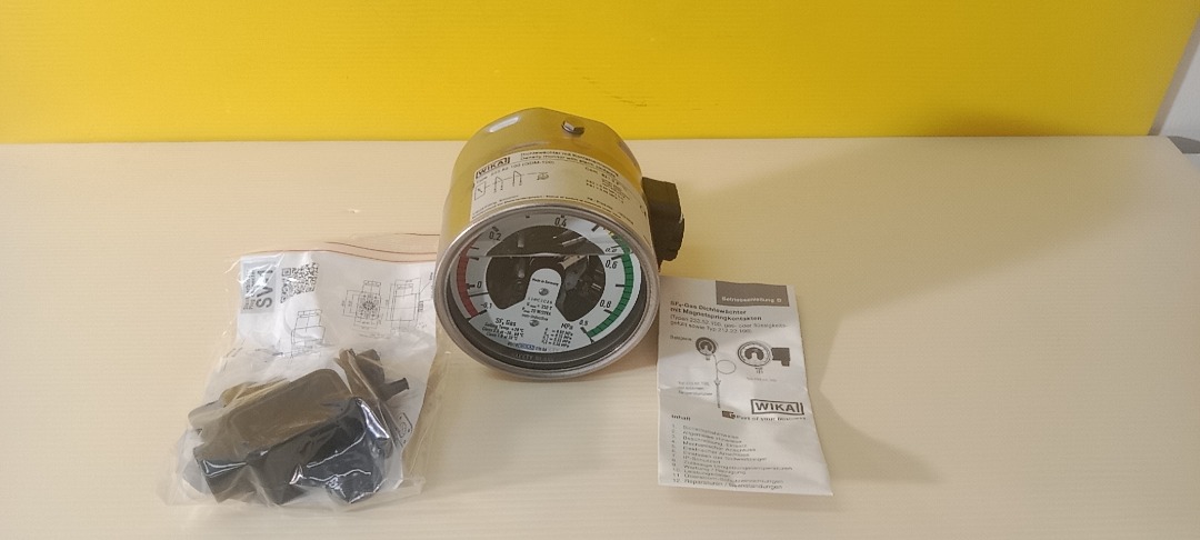 WIKA 233.52.100 GDM-100 Analog Hybrid gas or liquid density Gauge ...