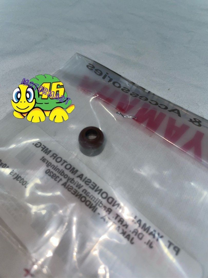 YAMAHA SEAL VALVE STEM AEROX / NVX / NMAX, Motorcycles, Motorcycle