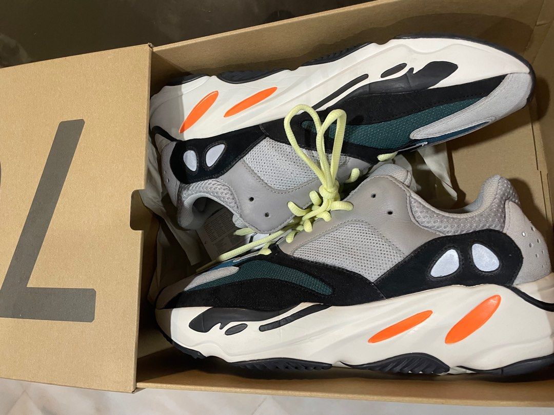 Yeezy 700 waverunner retail top