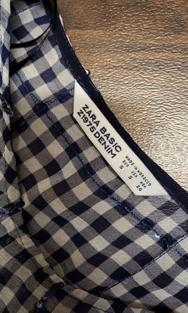 Zara Basic Top (Category: Blouses) located in Imus. Submitted by lovestore03 (Listing ID 1199748625, Image 3). Description: super super ganda, need ng nice bralet :) perfect sa small-medium body frame :) RFS: Decluttering LP Christmas Sale-all in very good condition!.