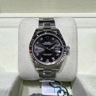 (Category: ) located in . Submitted by yanholuxury (Listing ID 1199891537, Image 1). Description: .