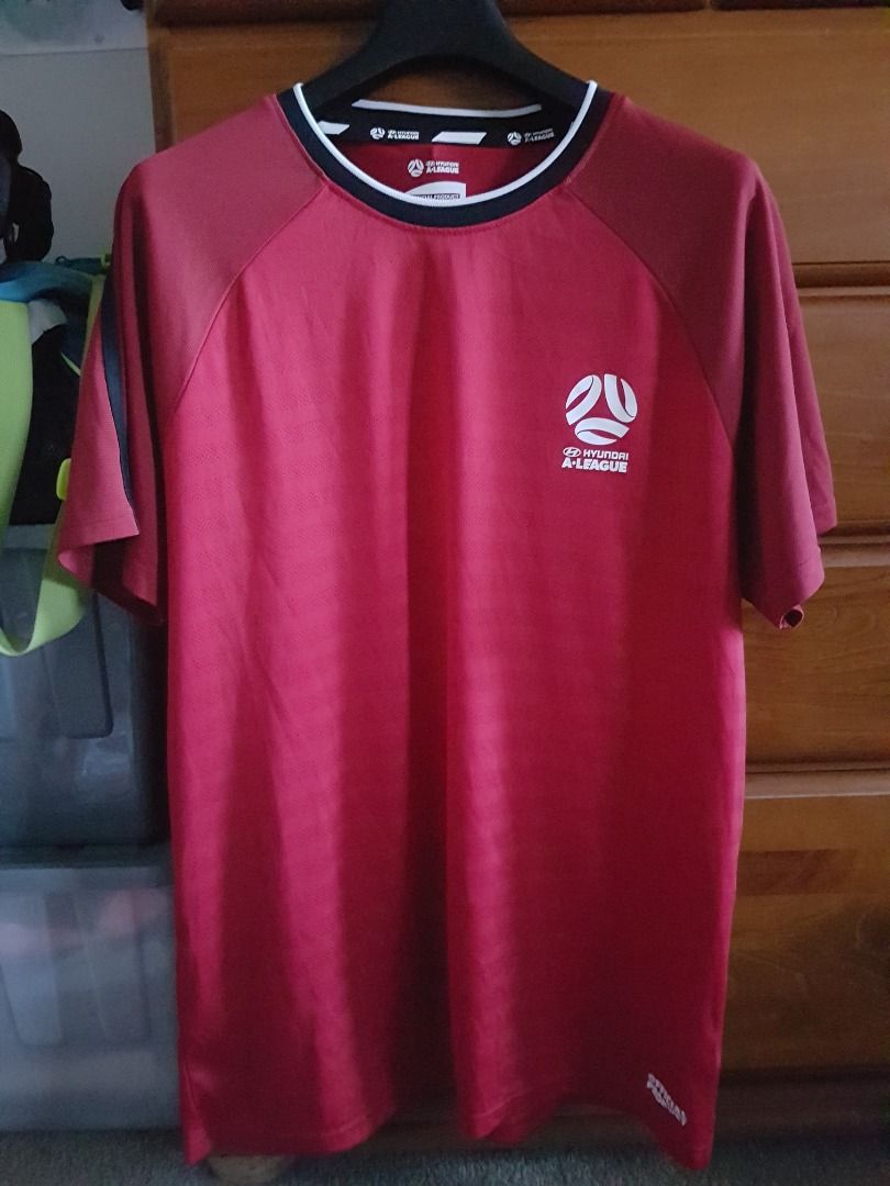 Soccer Jersey (Category: Men's Clothes) located in Melbourne. Submitted by ecochicka (Listing ID 1199835689, Image 1). Description: marked a size XL official merchandise.