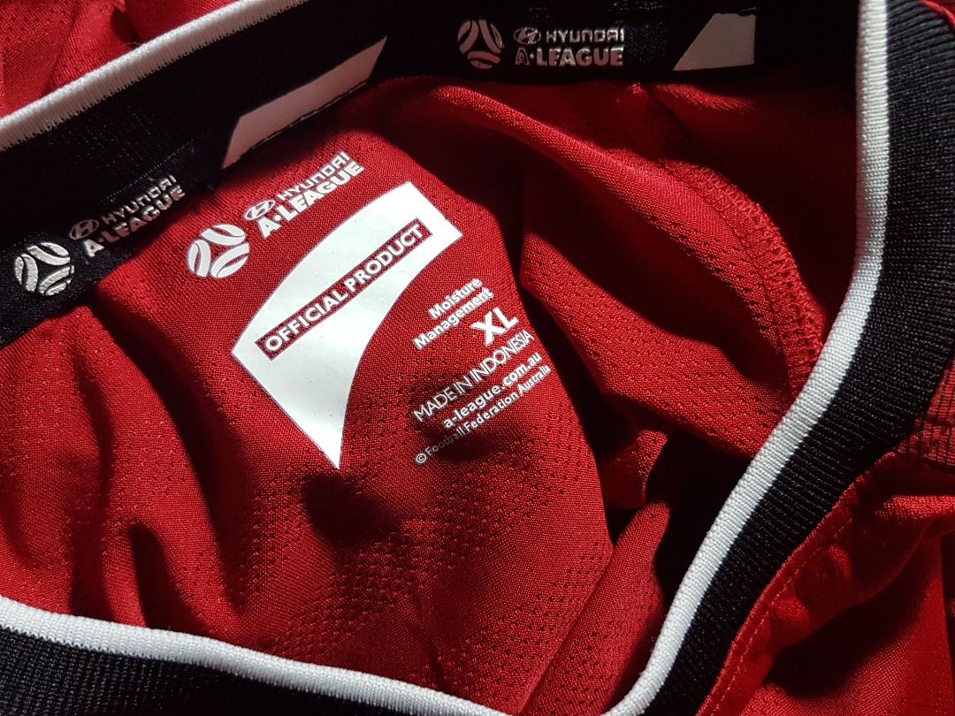 Soccer Jersey (Category: Men's Clothes) located in Melbourne. Submitted by ecochicka (Listing ID 1199835689, Image 3). Description: marked a size XL official merchandise.