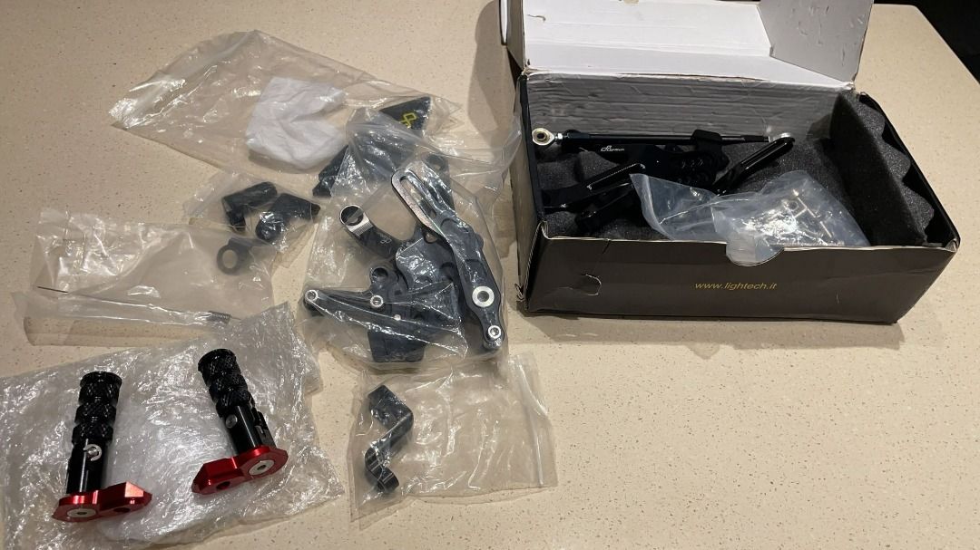 3442) Lightech Footrest Racing motorcycle Yamaha R1 MT25 R25 MT09 Honda