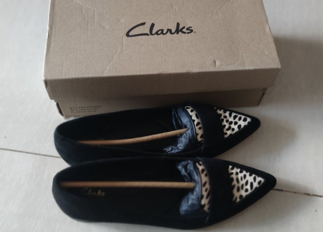 Clarks recent drive flats cheap