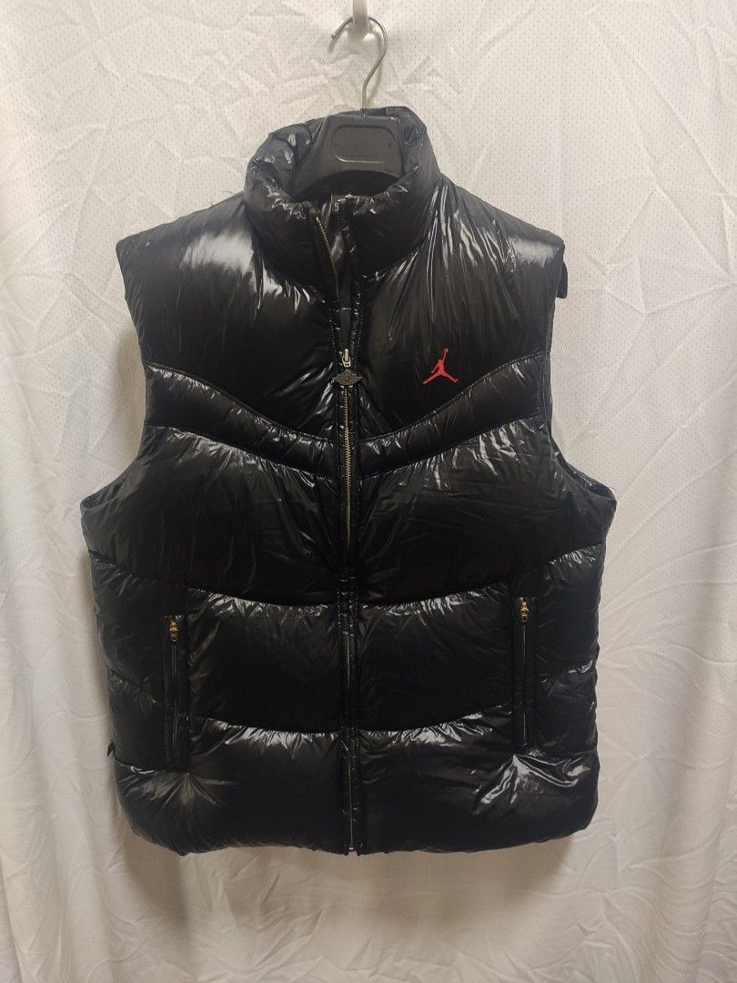 AIRJORDAN Satin Puffer Vest Jacket medium