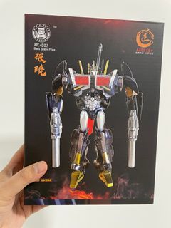 APC BLACK GOLDEN PRIME 1ST EDITION TRANSFORMERS OPTIMUS PRIME