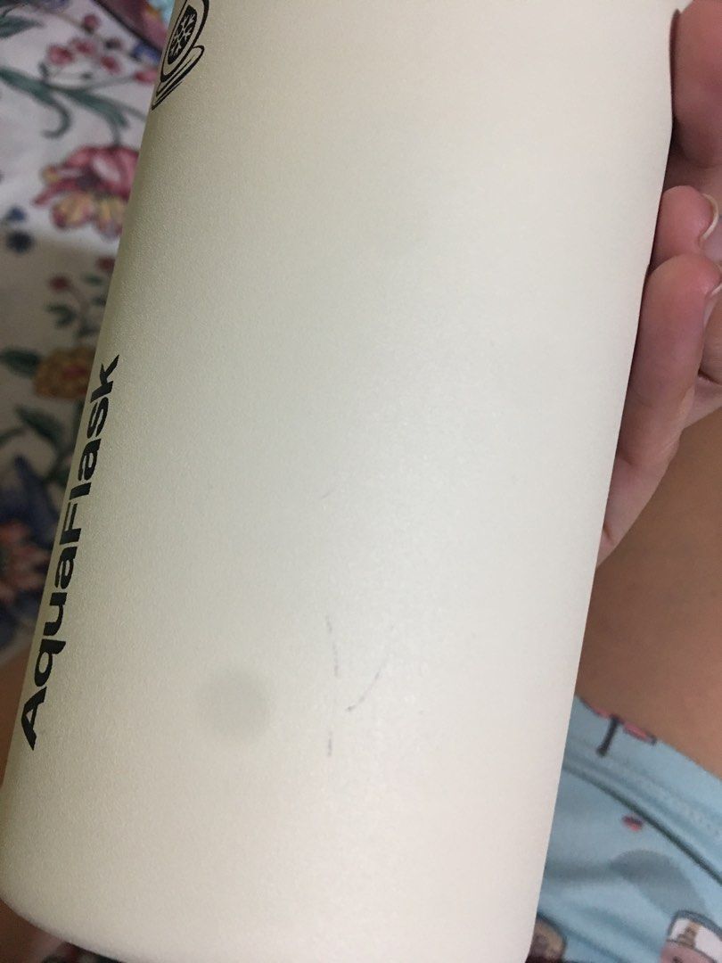 Aquaflask insulated cup 20oz (Ivory), Furniture & Home Living